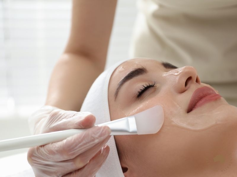 Medical-Grade Skin Peels (Short Course)